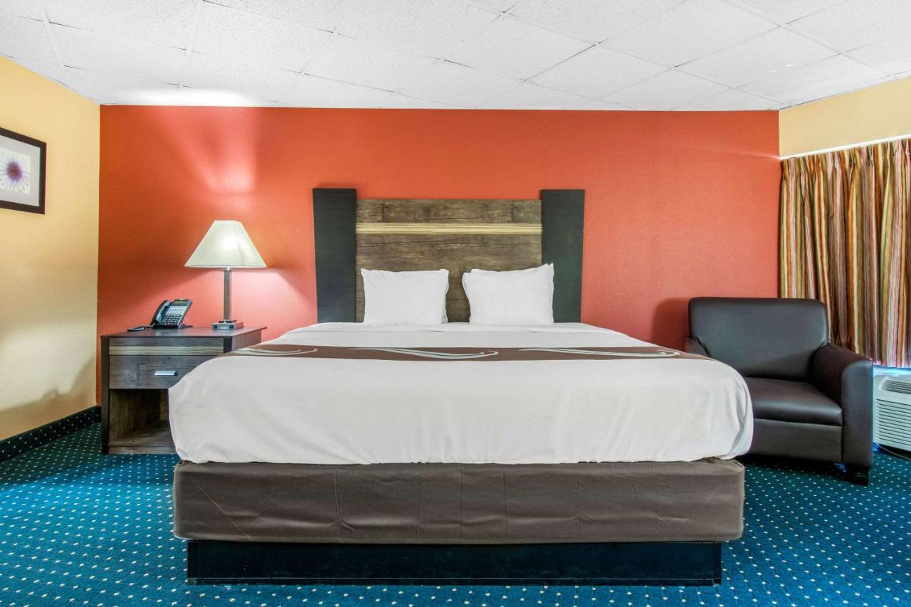 Quality Inn Carlisle Pa Bagian luar foto
