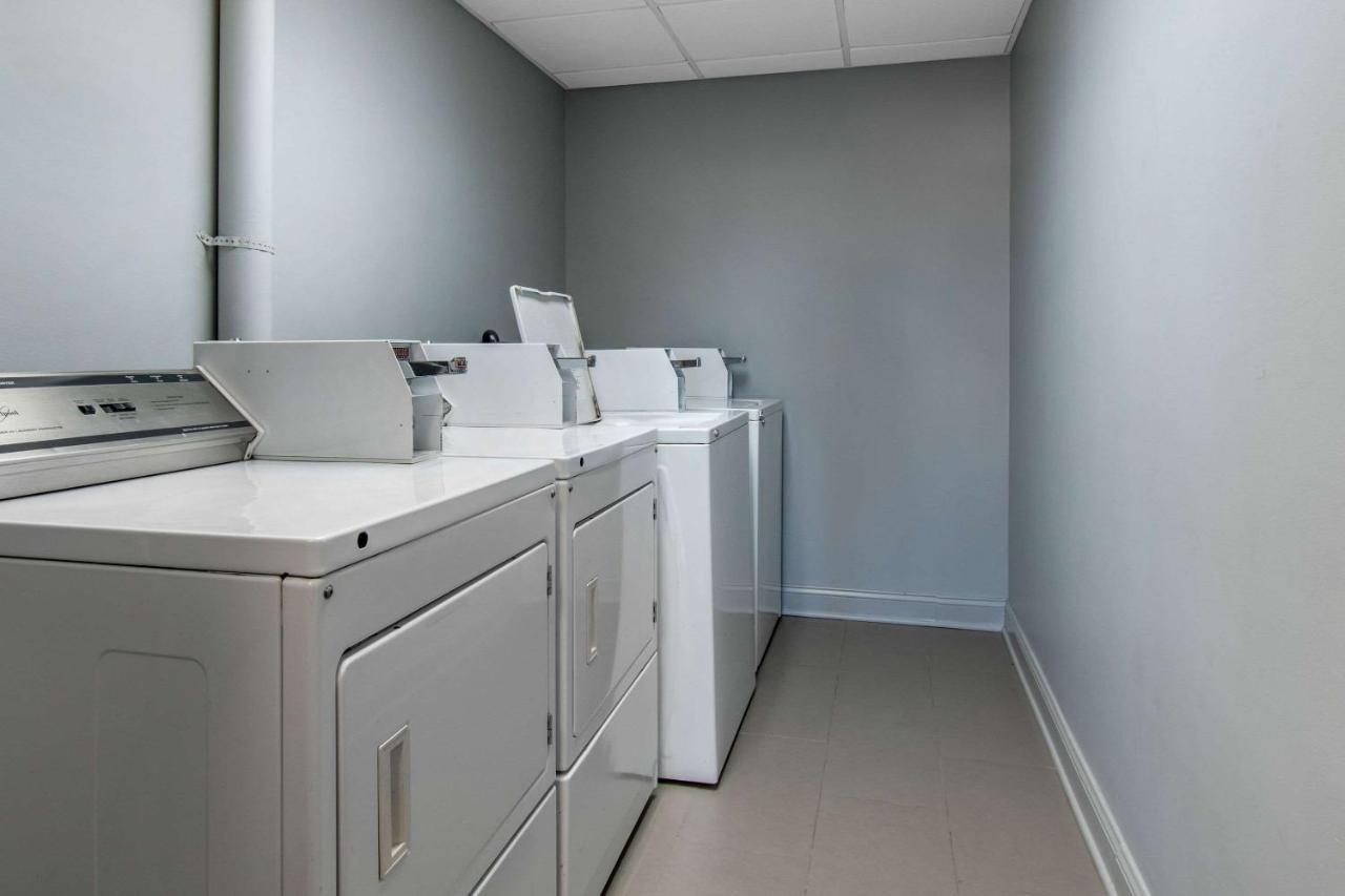 Quality Inn Carlisle Pa Bagian luar foto