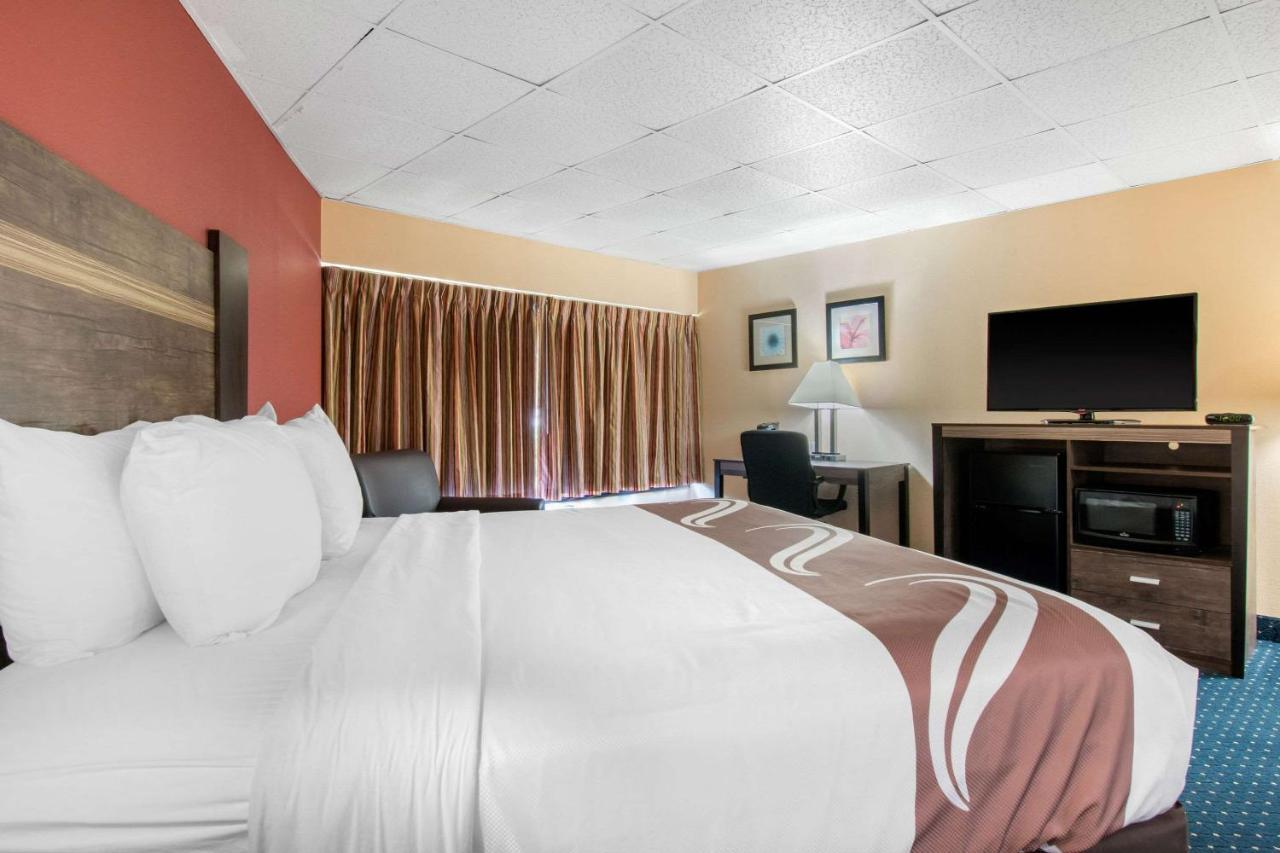 Quality Inn Carlisle Pa Bagian luar foto