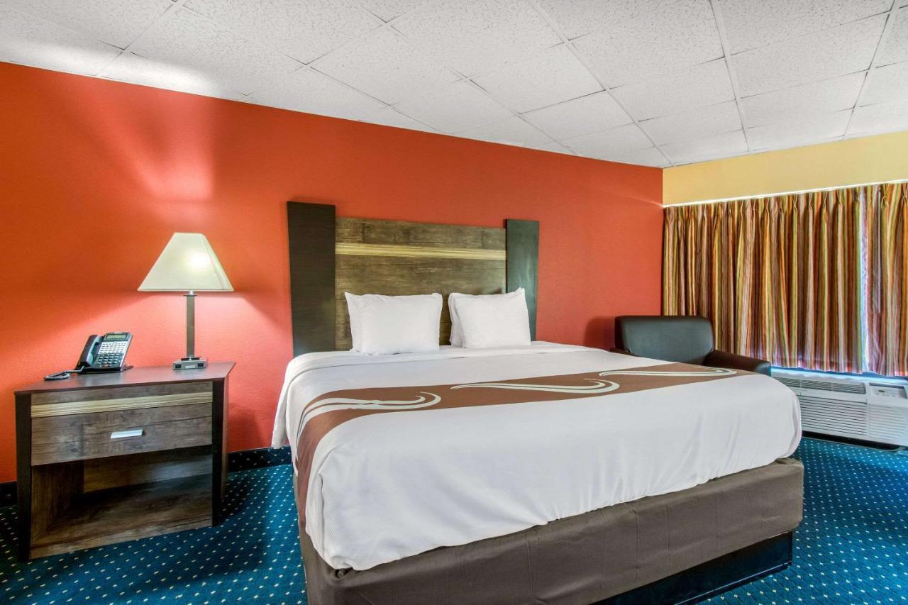 Quality Inn Carlisle Pa Bagian luar foto