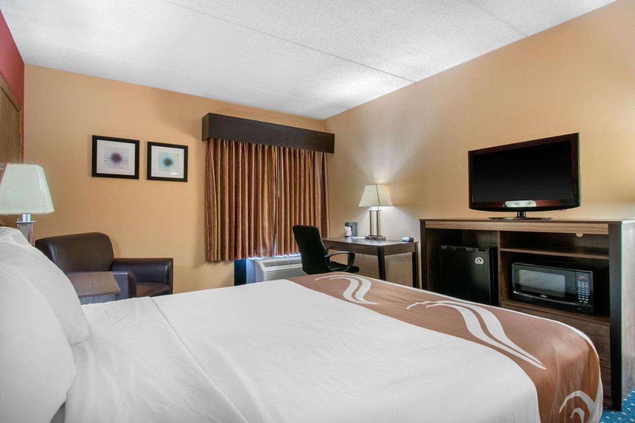 Quality Inn Carlisle Pa Bagian luar foto